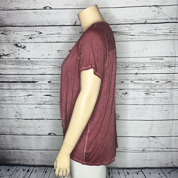 Maurices 24/7 NWT Size 2 Washed Purple Crochet Lace Knot Hemline Knit Top Shirt - Picture 4 of 7